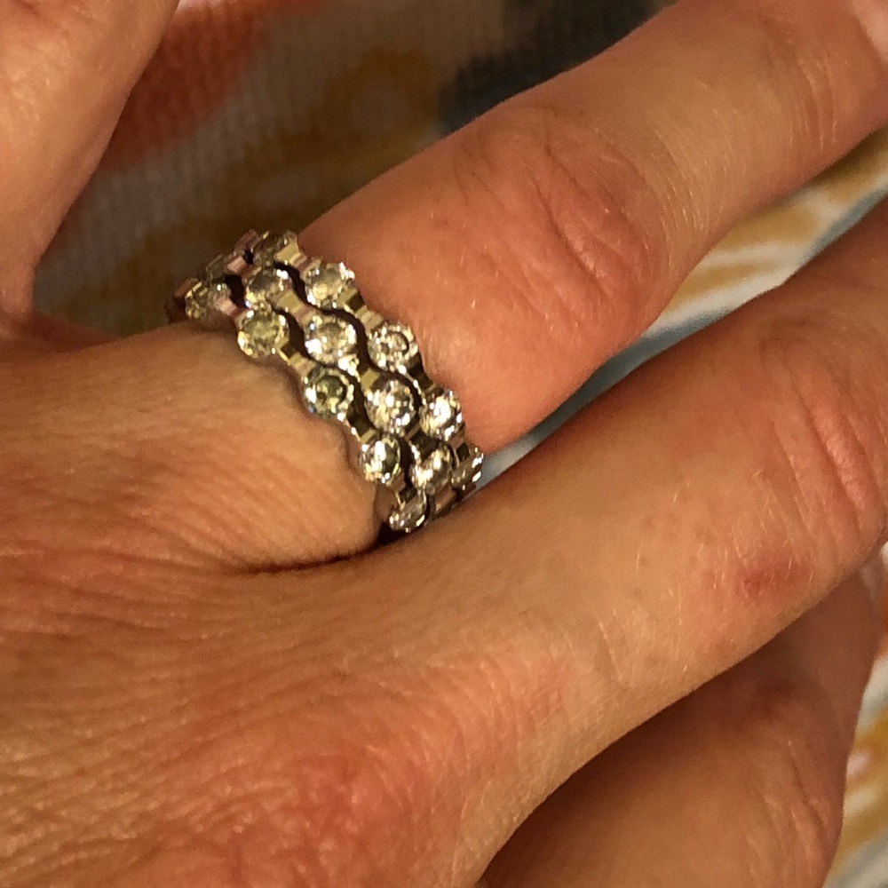 Beautiful ring!! - Picture 5 of 6
